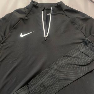Nike Quarter Zip